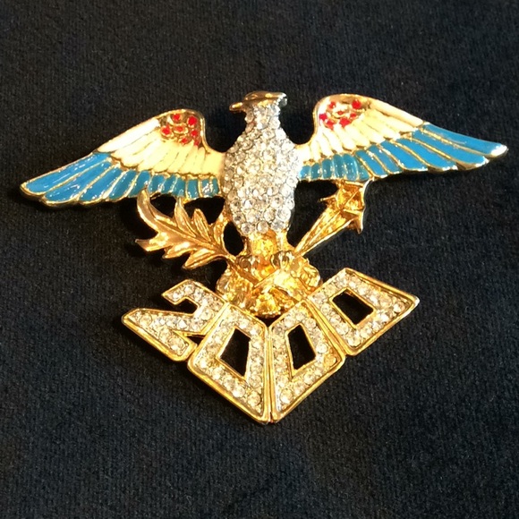 Patriotic Unisex Austrian Crystal Eagle Pin - Picture 2 of 4
